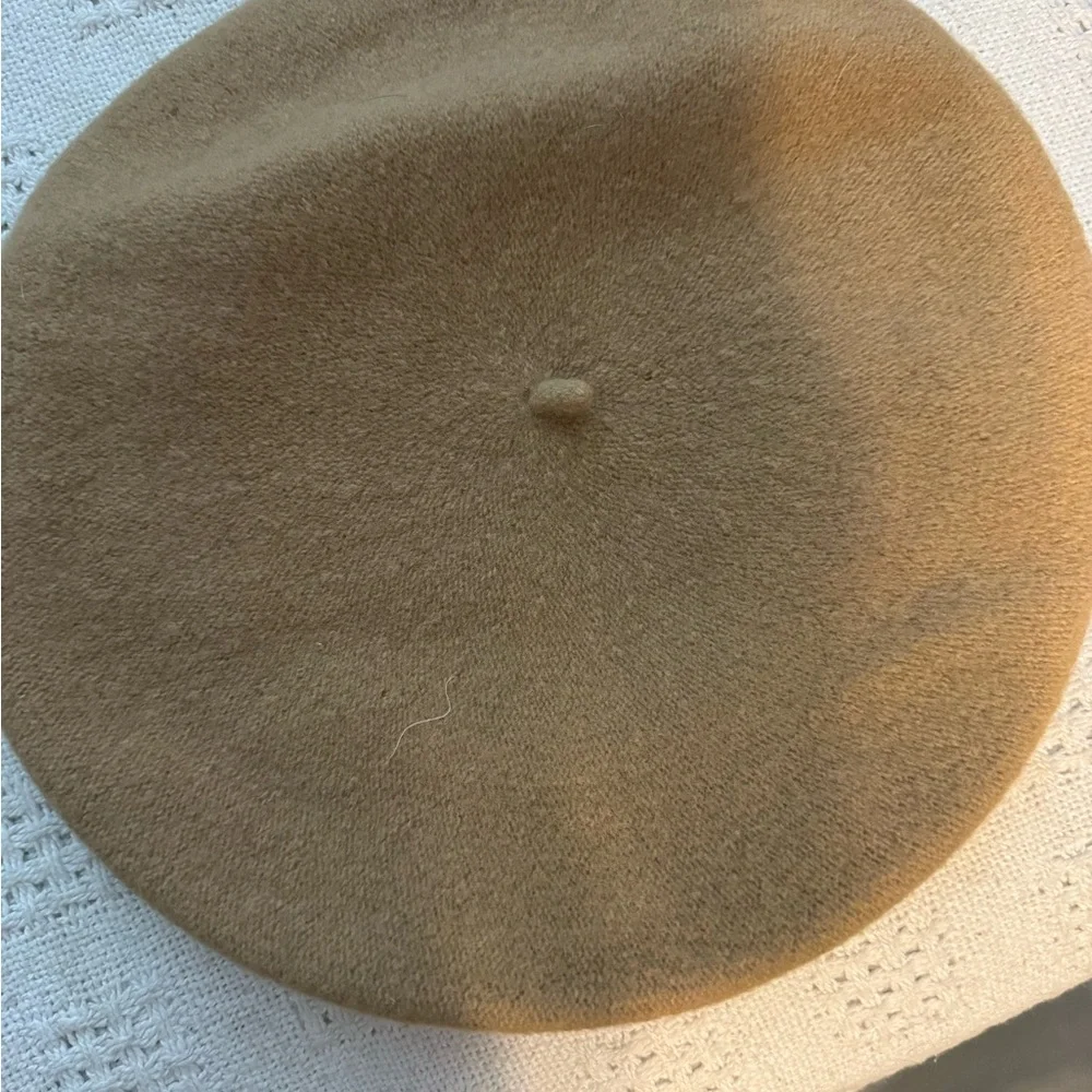 Elegant‎ Tan Wool Beret